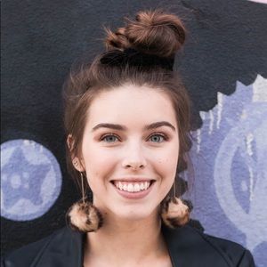 Meet your Posher, Julia